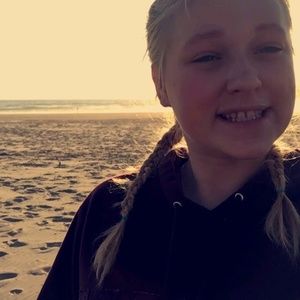 Meet your Posher, Taya